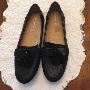 St. John’s Bay black leather loafers.